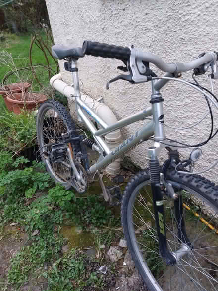 Photo of free 26" men's bicycle. Needs some work doing. (Rockgreen SY8) #1