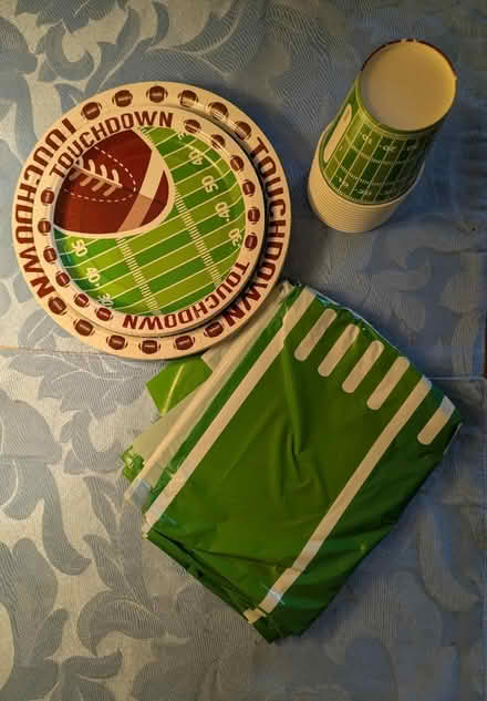Photo of free Football-theme party supplies (Bitter Lake) #1
