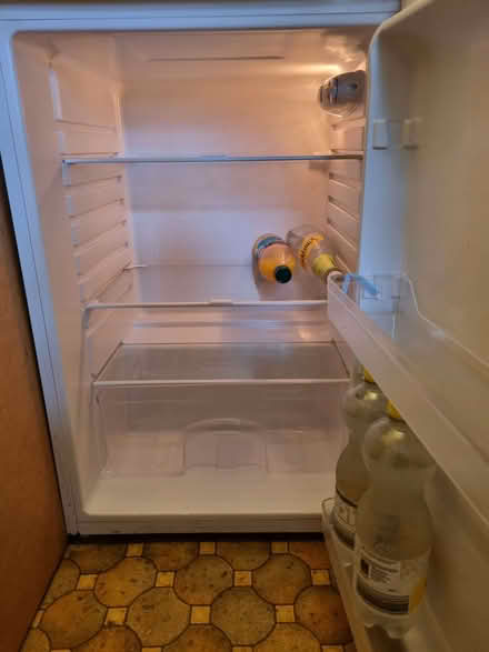 Photo of free White fridge (Bennetts End HP3) #1