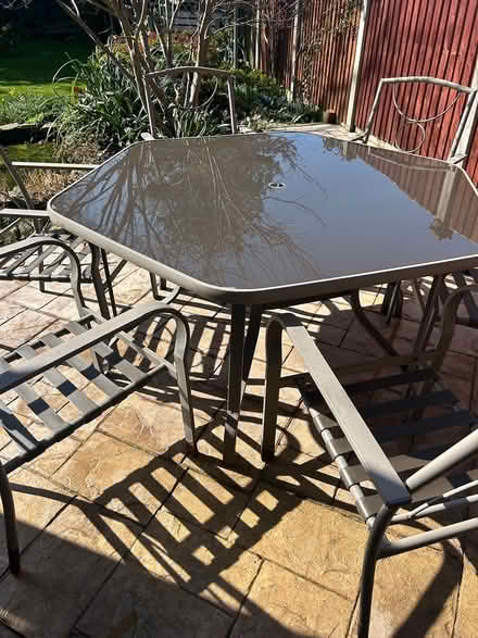Photo of free Patio set Table & Chairs (SY2) #2