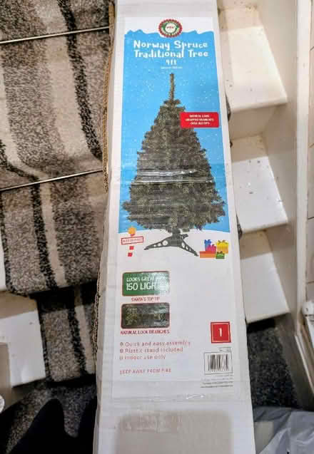 Photo of free 4foot Christmas tree (Newhaven BN9) #1