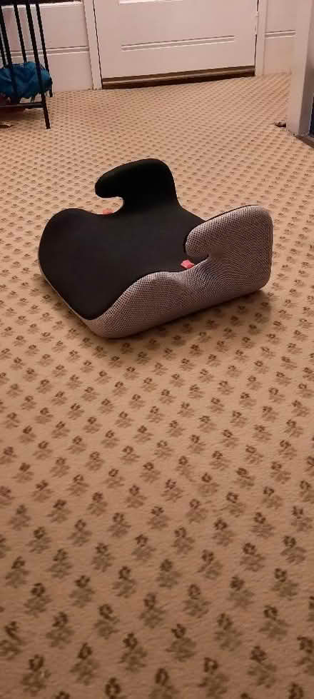 Photo of free Child Car booster seat 15-36kg (Fulwood PR2) #1