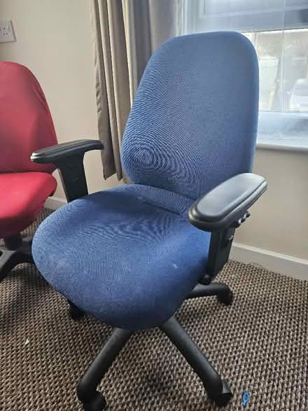 Photo of free Blue office chair (Tilehurst RG30) #1