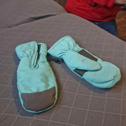 Photo of free Kids snow gloves #3 (Stillorgan/Kilmacud) #1