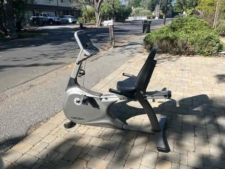Photo of free exercise bike (698 Rosita Los Altos) #1