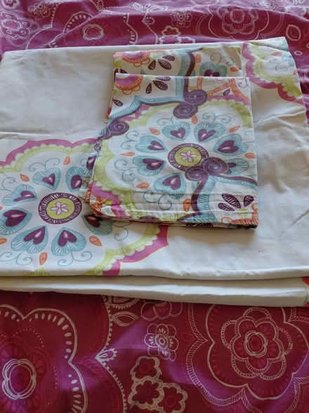 Photo of free Cotton double duvet cover and pillowcases (Forestdale CR0) #2