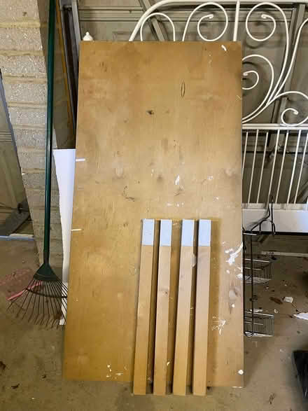 Photo of free Work table (MK17 9BP) #1