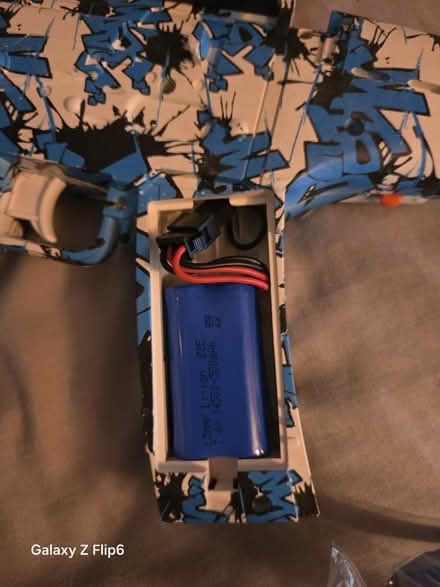 Photo of free Splatter toy gun (Erith DA8) #1