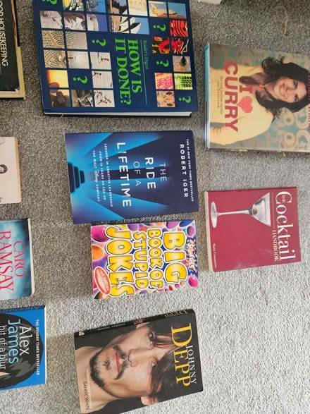 Photo of free Various Books - Cooking, Biographies, Fiction (Handforth SK9) #3