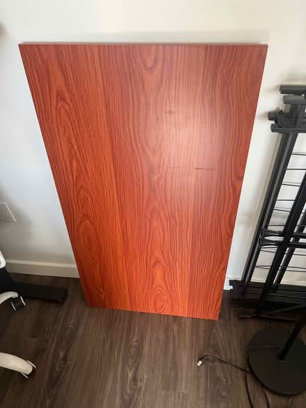 Photo of free Desk (Capitol hill) #1