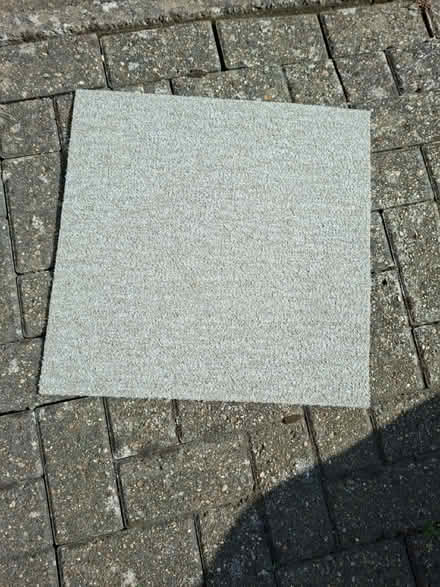 Photo of free 6 x floor tiles (Orpington) #1