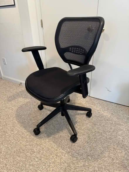 Photo of free Desk chair, adjustable (Chevy Chase DC) #1