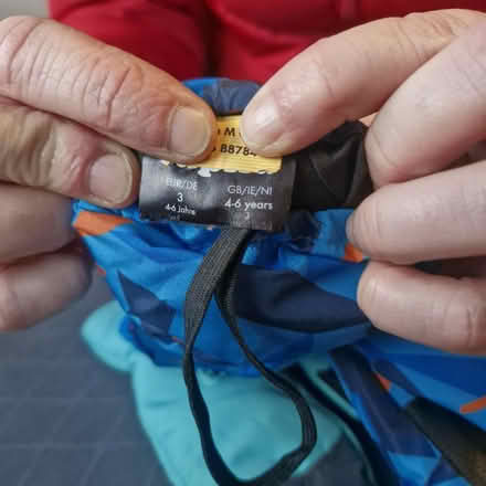 Photo of free Kids snow gloves (Stillorgan/Kilmacud) #2