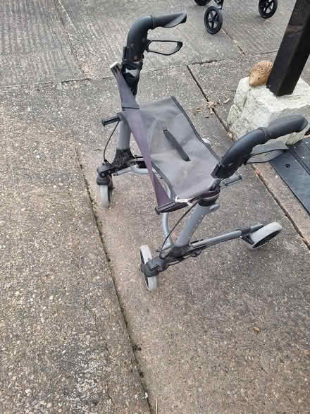 Photo of free outdoor wheeled mobility walker (mansfield, NG18) #1