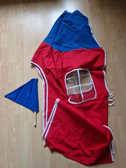 Photo of free Mid-sleeper flag and tower cover (Roslin EH25) #1