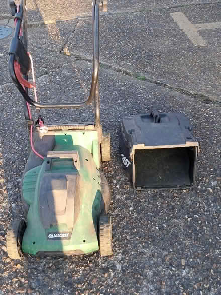 Photo of free 30 ltr qualcast mower (Leigh Beck SS8) #1