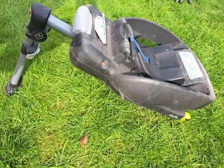 Photo of free Maxi cosi isofix locking base (Heswall) #3