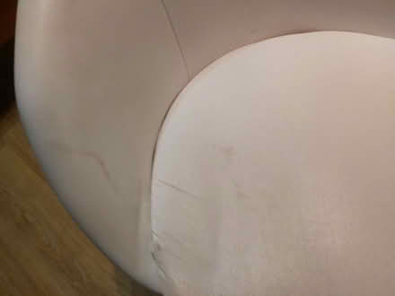 Photo of free White roller Chair .... (Carterton OX18) #2