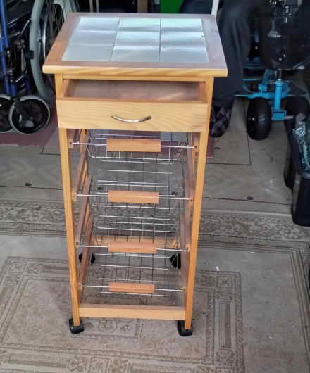 Photo of free vegtable rack (buckley CH7.) #1