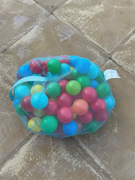 Photo of free Bag of plastic balls (Broad Blunsdon SN26) #1