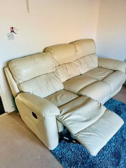 Photo of free Cream reclining sofa settee (Milton Malsor) #2