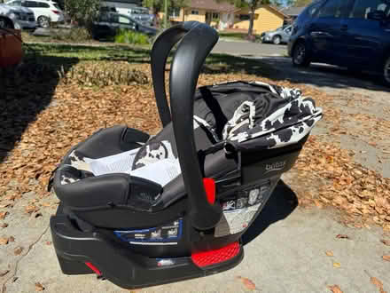 Photo of free Britax Infant Car Seat (San Jose near Union/Curtner) #2