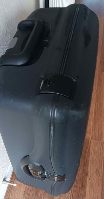 Photo of free Black samsonite case 2 wheeled (Lower Sheering CM21) #3