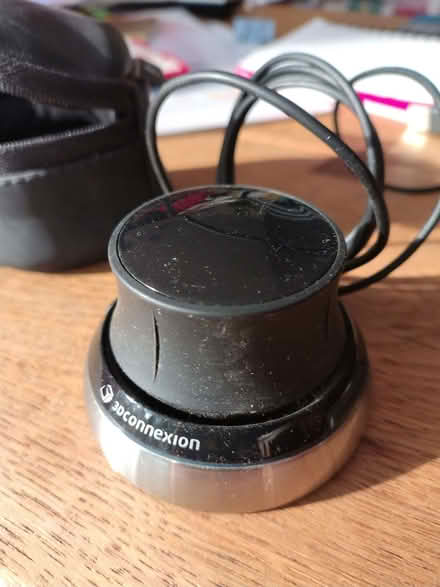Photo of free 3D Connexion space mouse (Standish GL10) #2