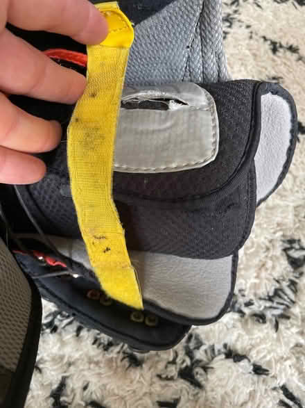 Photo of free Size 8 Burton Hail snowboard boots (St Albans AL1) #3