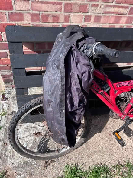 Photo of free Red bike (TW20) #3