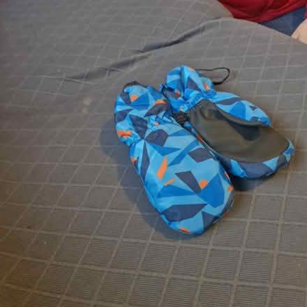 Photo of free Kids snow gloves (Stillorgan/Kilmacud) #1