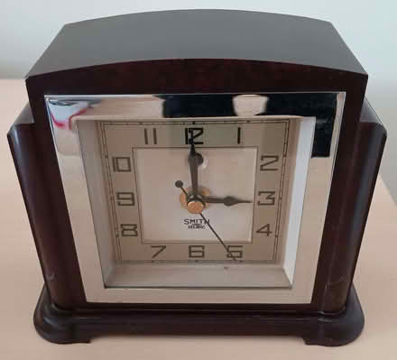 Photo of free Vintage bakelite Smiths electric clock - battery converted (Knaresborough HG5) #1