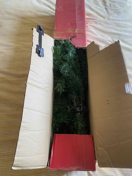 Photo of free Wilko 152cm / 5ft Artificial Christmas Tree (Portsmouth PO3) #2