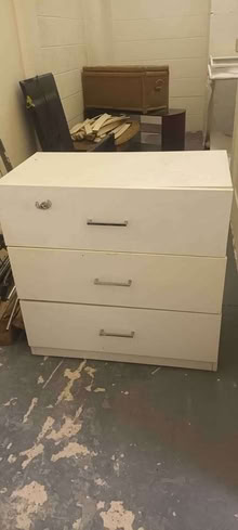 Photo of free chest of drawers & tv stand (Buttershaw HX3) #3