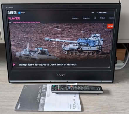 Photo of free Sony Bravia KDL-20S3000 20" LCD television (Belmont SL6) #1