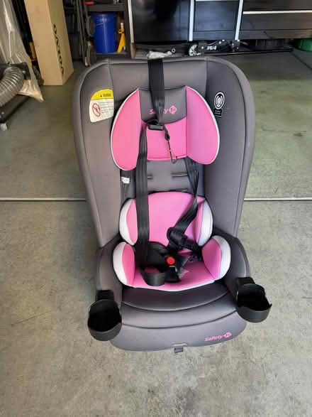 Photo of free Child Car Seat (Mission Blvd and Whipple) #1