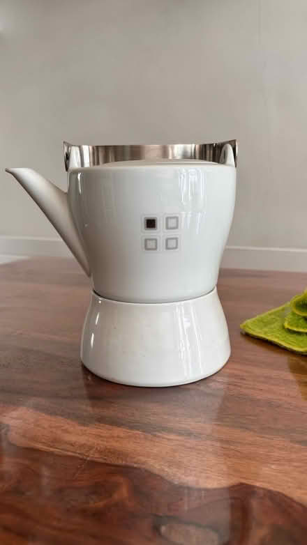 Photo of free China bowls, tea pot etc (W8, Kensington) #4