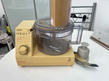 Photo of free Food processor- very old but works (Hammerfield HP1) #2
