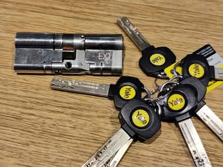 Photo of free 40/40 Yale superior euro lock (worn) (Steventon OX13) #1