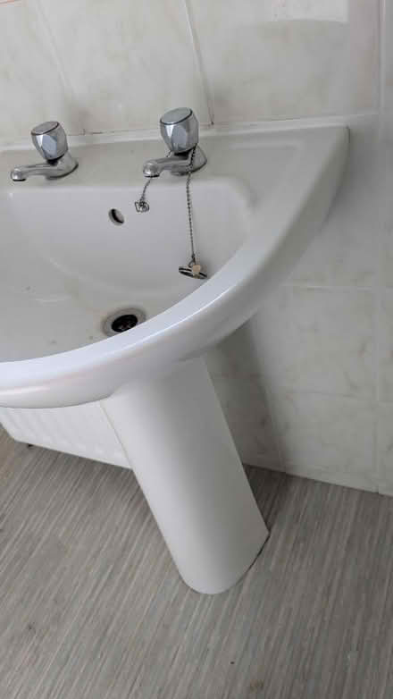 Photo of free Sink with taps and pedestal (Rowlands Gill NE39) #2
