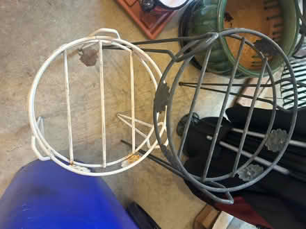 Photo of free A variety of plant pots (Damascus,MD) #4