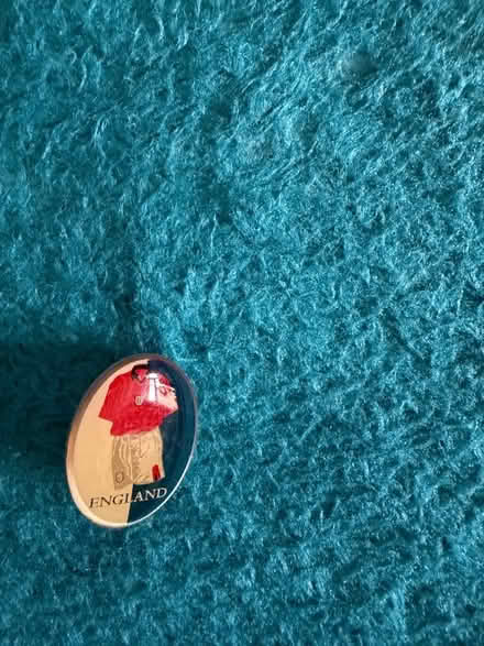 Photo of free England Keyring & Badge (Westbury BA13) #2