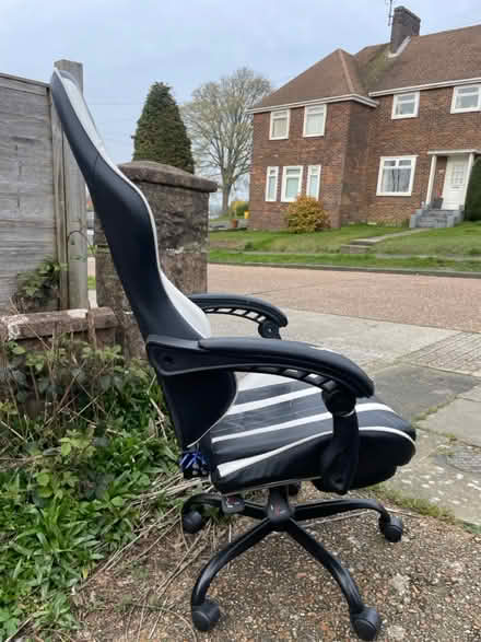 Photo of free Gaming chair (Hollingbury) #3