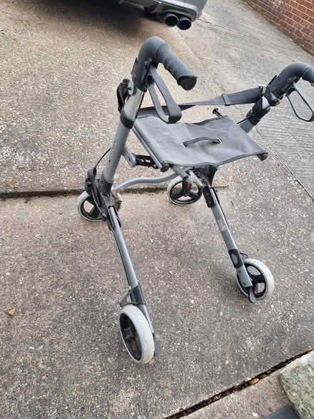 Photo of free outdoor wheeled mobility walker (mansfield, NG18) #2