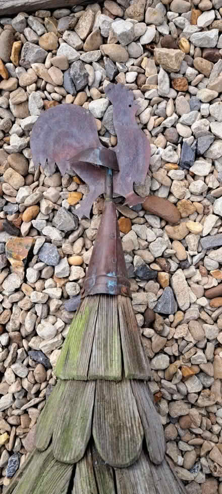 Photo of free Bird house top (OX14 off Colwell Drive) #2