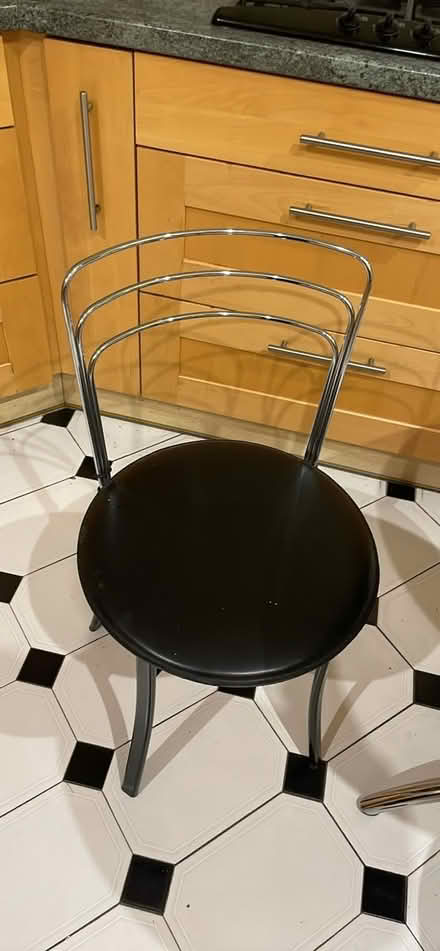 Photo of free Table and chairs (BR3) #2