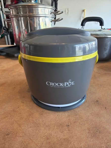 Photo of free Portable Crock Pot (S. Leesburg near Banshee Reeks) #1