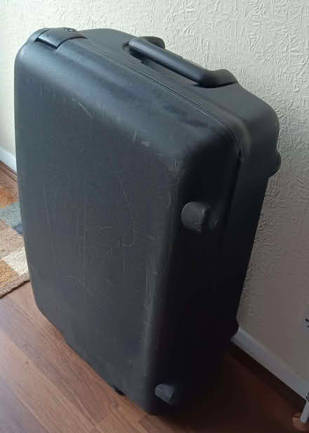Photo of free Black samsonite case 2 wheeled (Lower Sheering CM21) #1