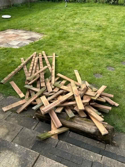 Photo of free Picket fence offcuts & beams (Lu7 9qd) #1