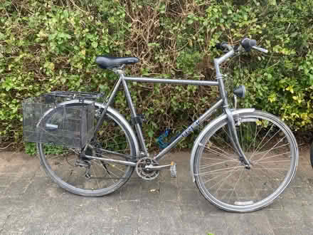 Photo of free A male Trek bike (Silverdale LA5) #1